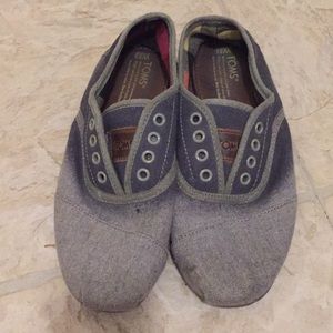 Women TOMS shoes